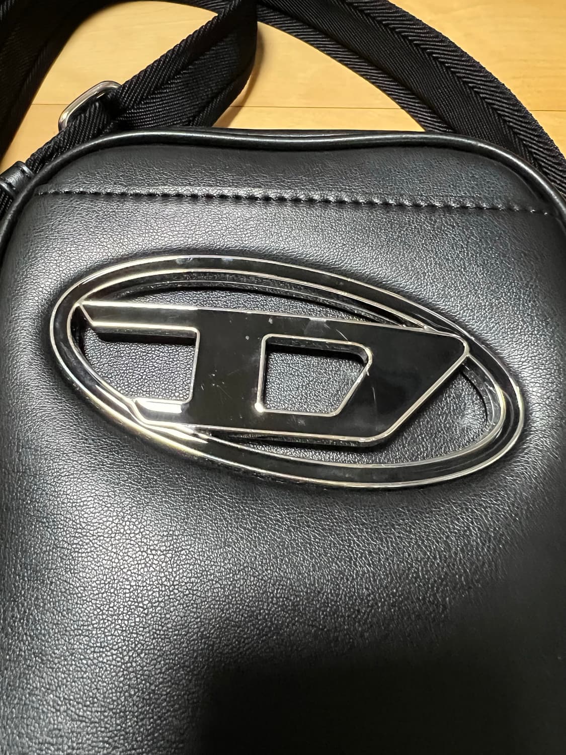 디젤 크로스백 상품이미지1