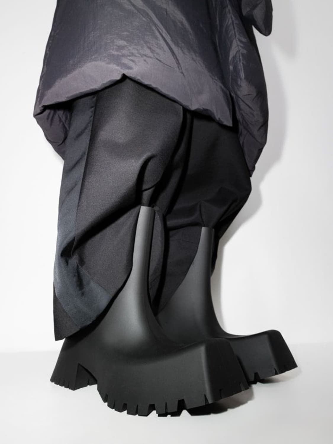 [C40]발렌시아가 트루퍼 러버 부츠 판매 상품이미지2