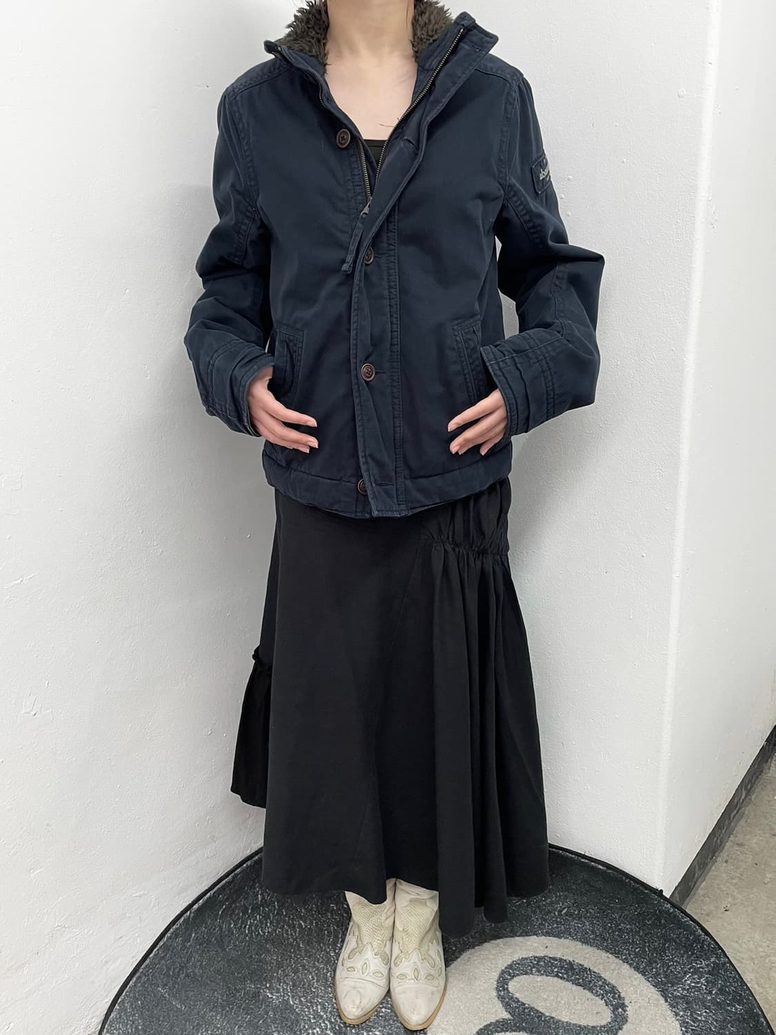 블랙 언발 셔링 스커트 상품이미지6