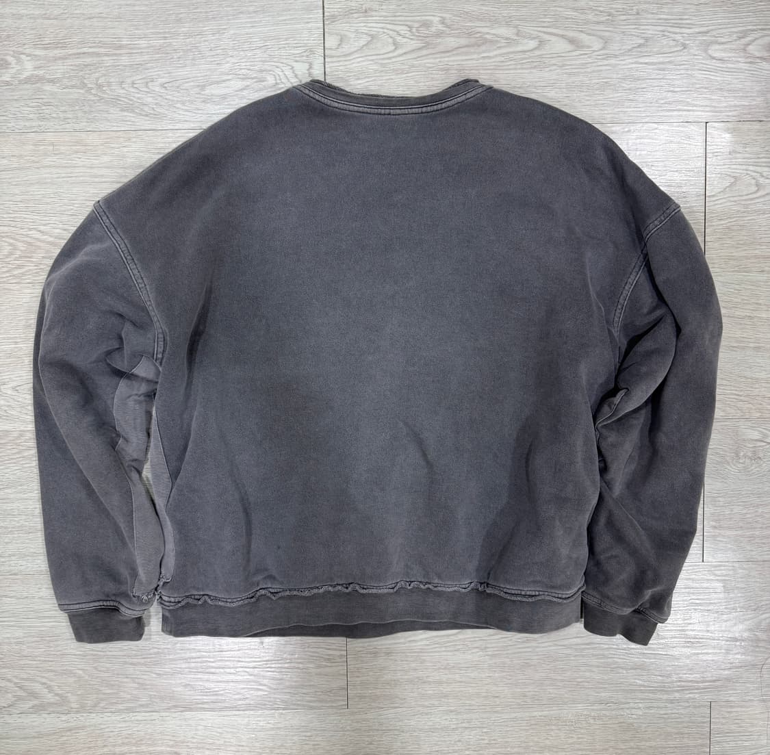 하이더아커만 그레이 펄스 로우 엣지 스웻셔츠 상품이미지2