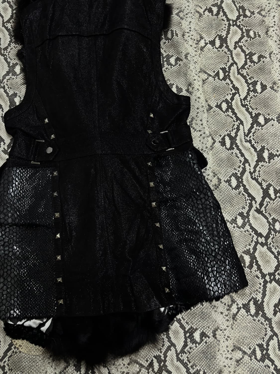  V-Kei Rare Python Design Studded Fur Tr 상품이미지10