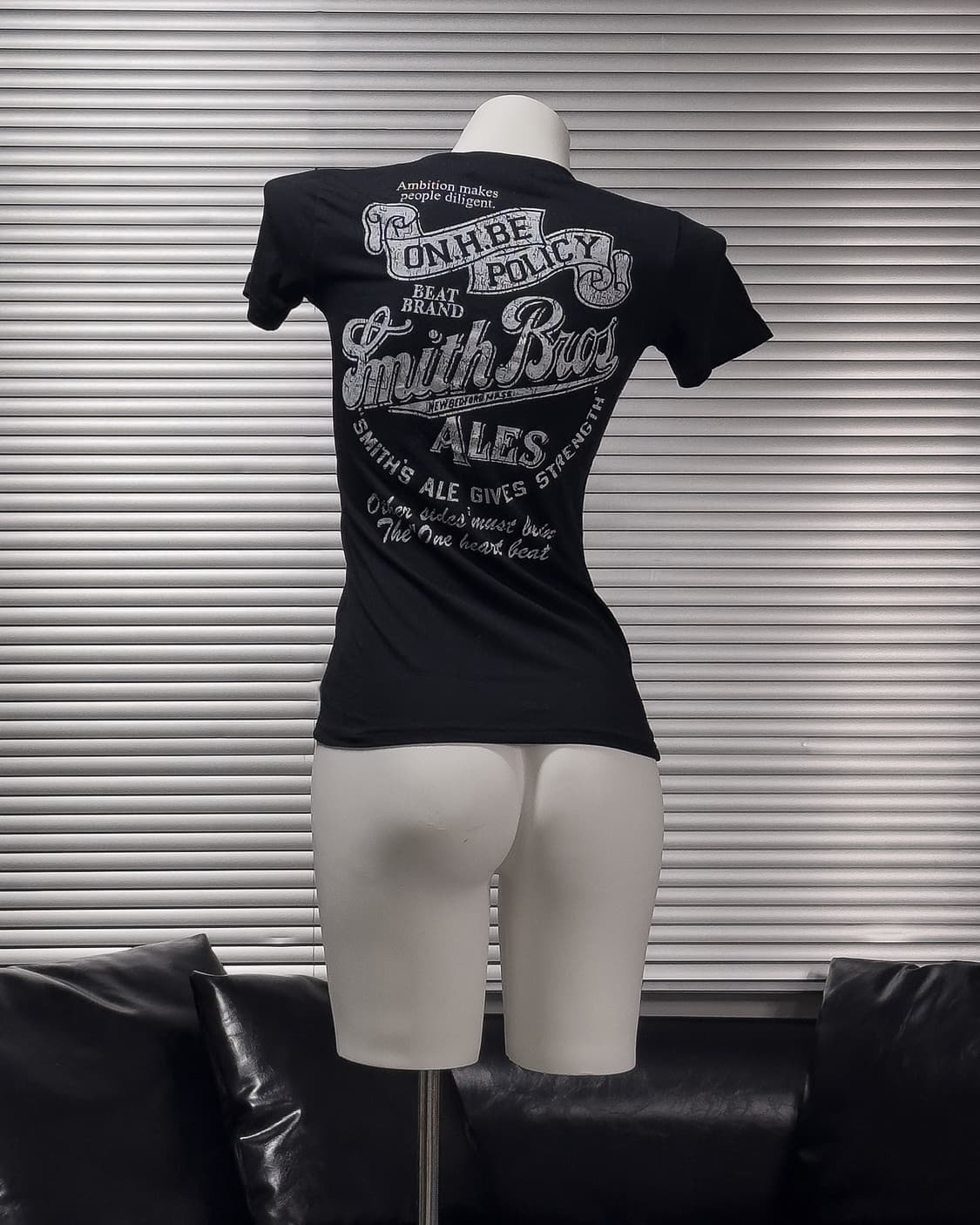 {Unknown} Back Printed  Tee  상품이미지1