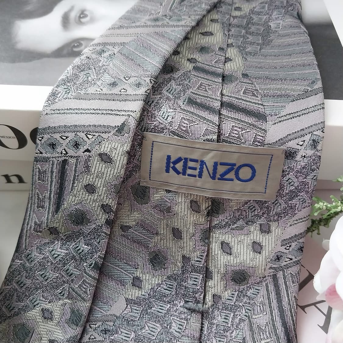 겐조 실크 그레이 지오메트릭 넥타이 9cm A~B등급 K1090
 상품이미지7