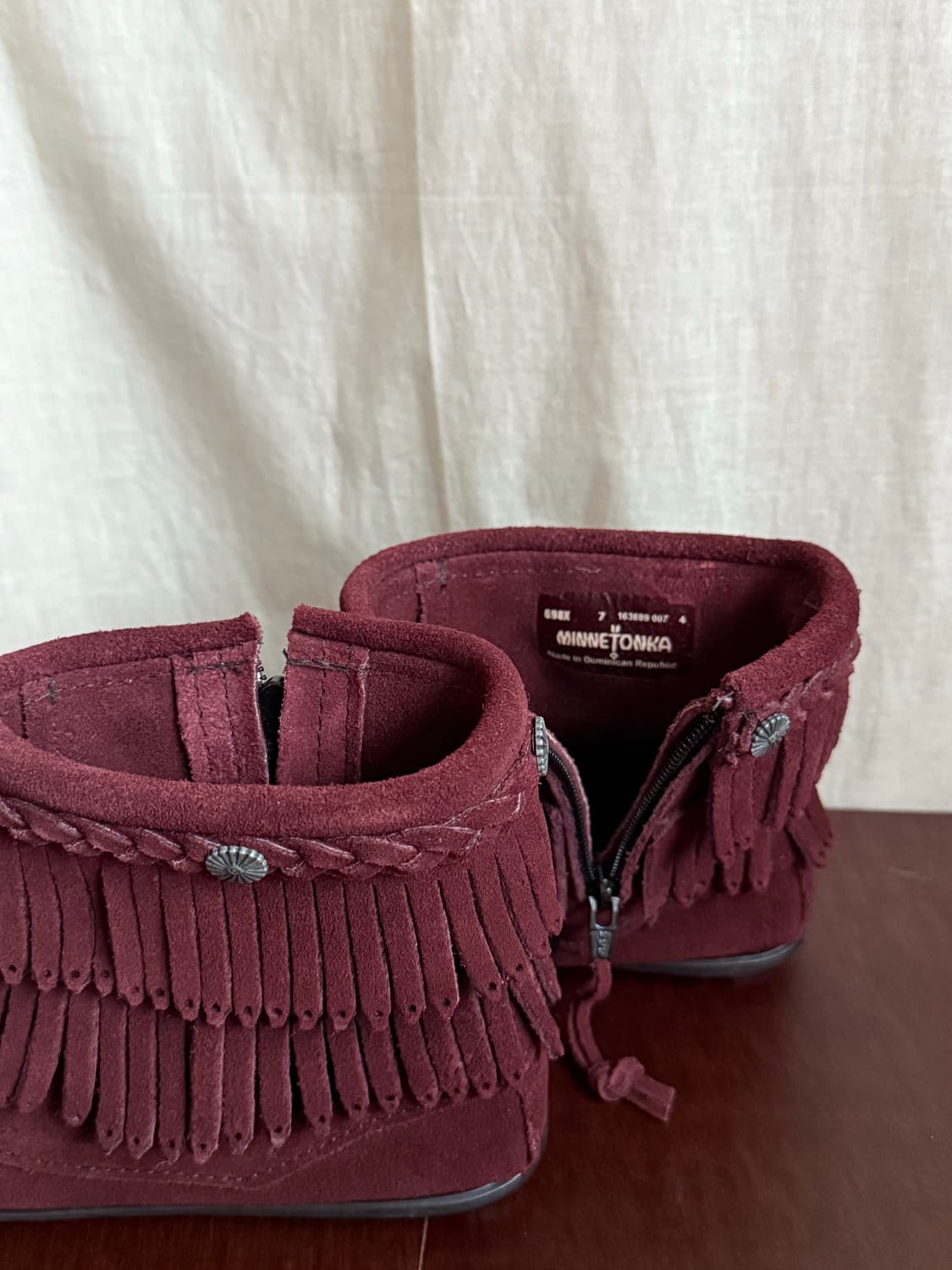 MINNETONKA fringe suede boots 상품이미지5