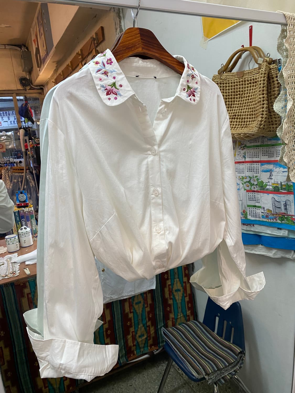 유럽빈티지 스판 자수 블라우스 상품이미지4