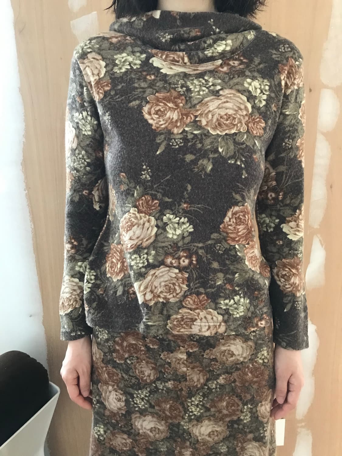 vintage flower pattern turtle neck top 상품이미지2