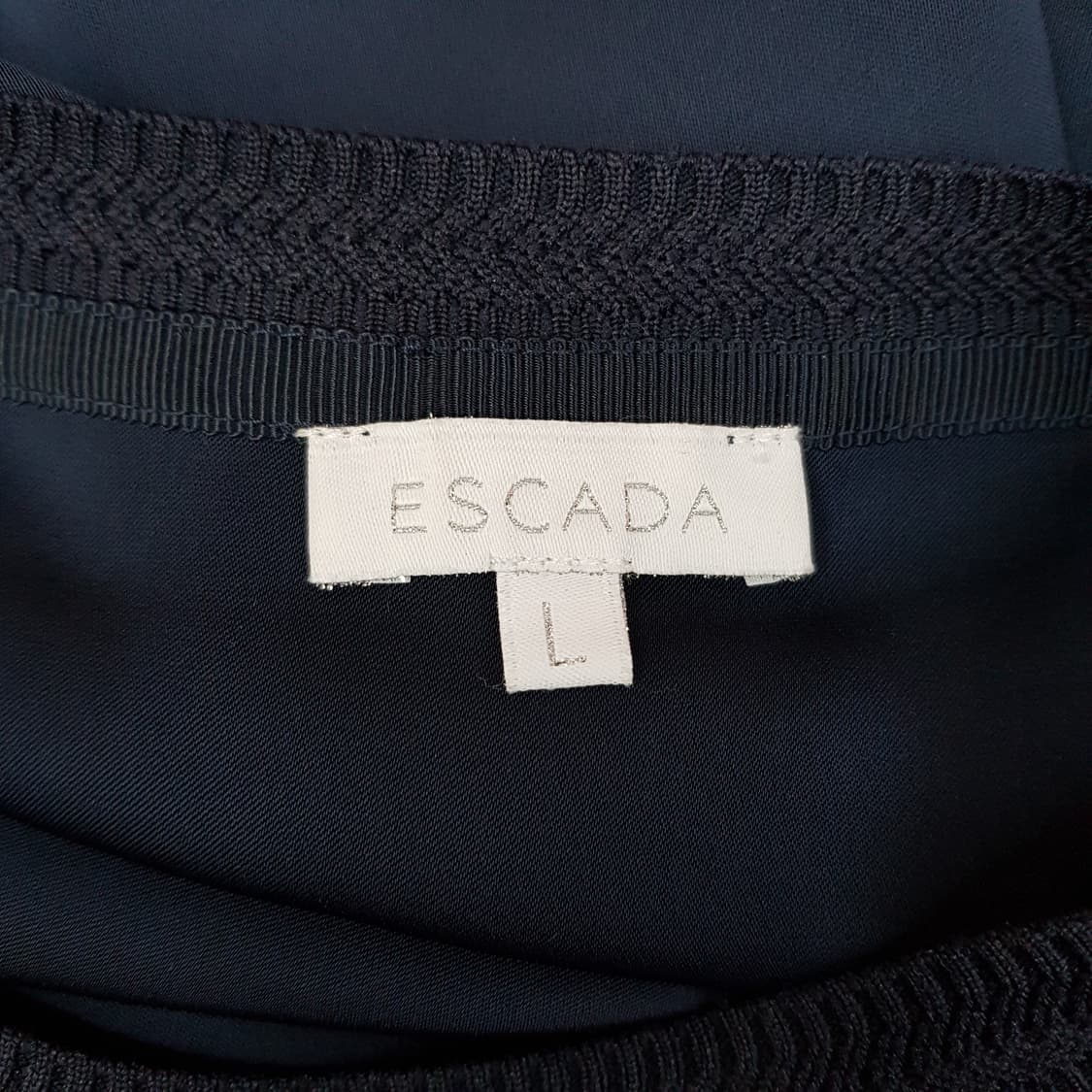 에스까다 2024 화이트 라벨 로고 맨투맨 L사이즈 상품이미지5