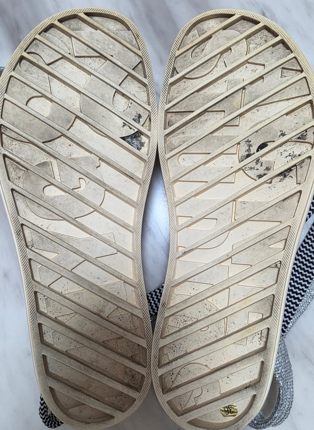 아크네스튜디오 밀로 샌들 상품이미지8