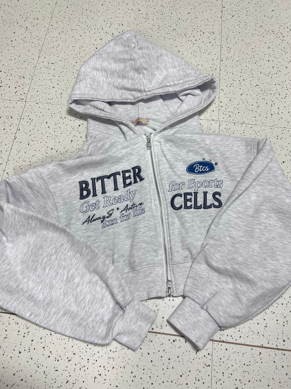 비터셀즈 누아르 크롭 후드집업 상품이미지3