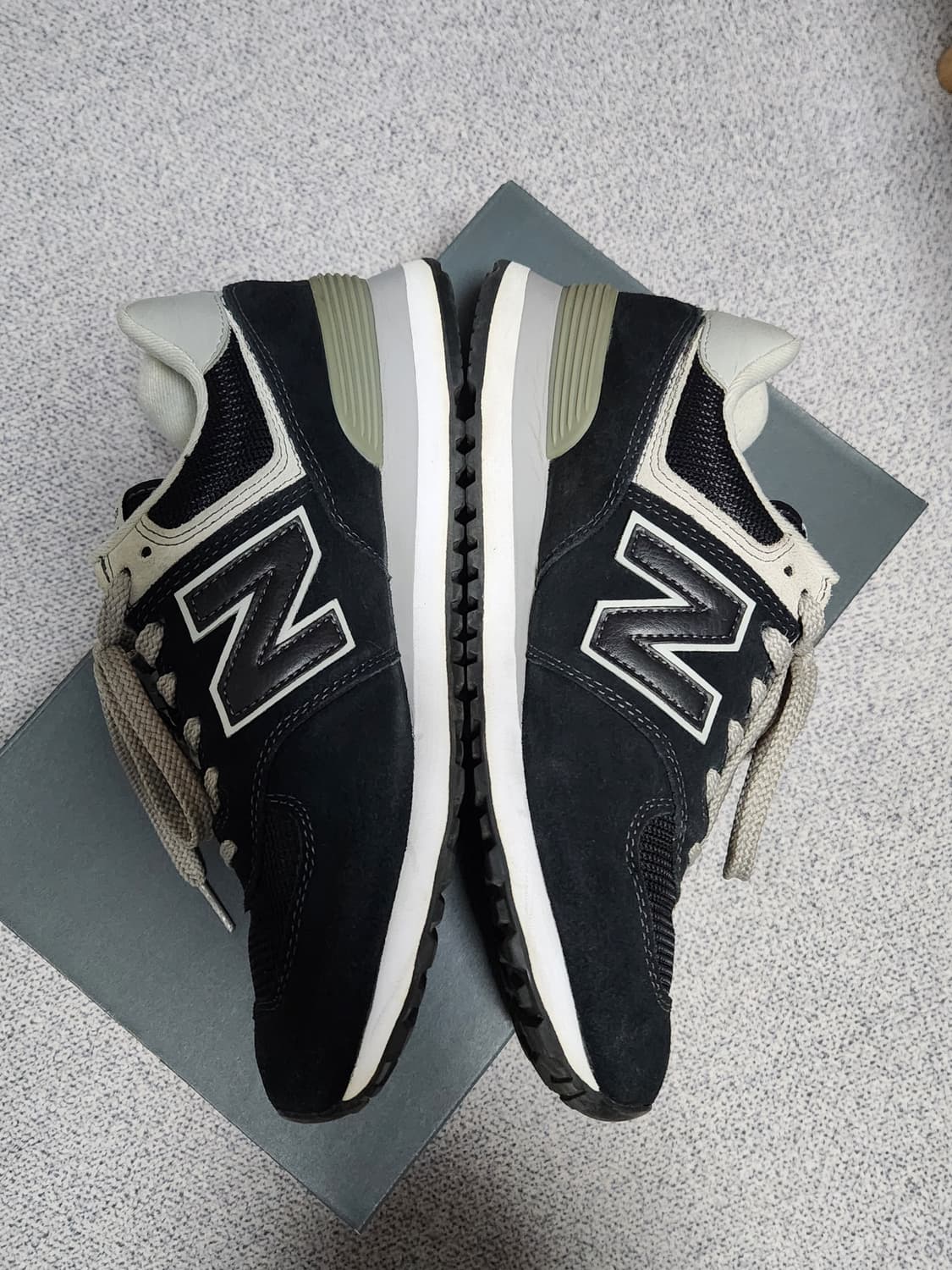 뉴발란스 574 클래식 블랙 265 사이즈  상품이미지3