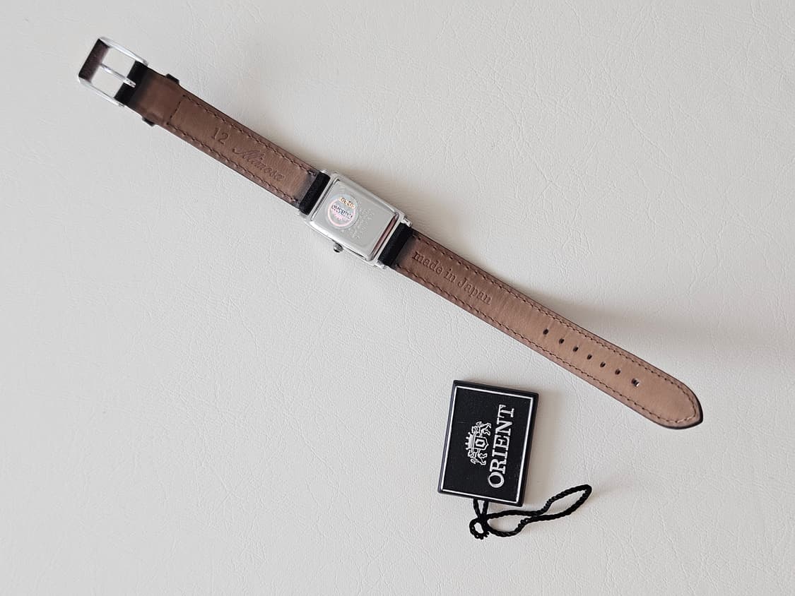 빈티지 오리엔트 사각 블랙 여성 가죽 시계 상품이미지8