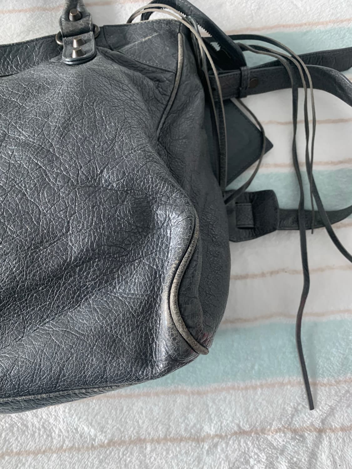 발렌시아가 클래식 시티 벨로백 상품이미지8