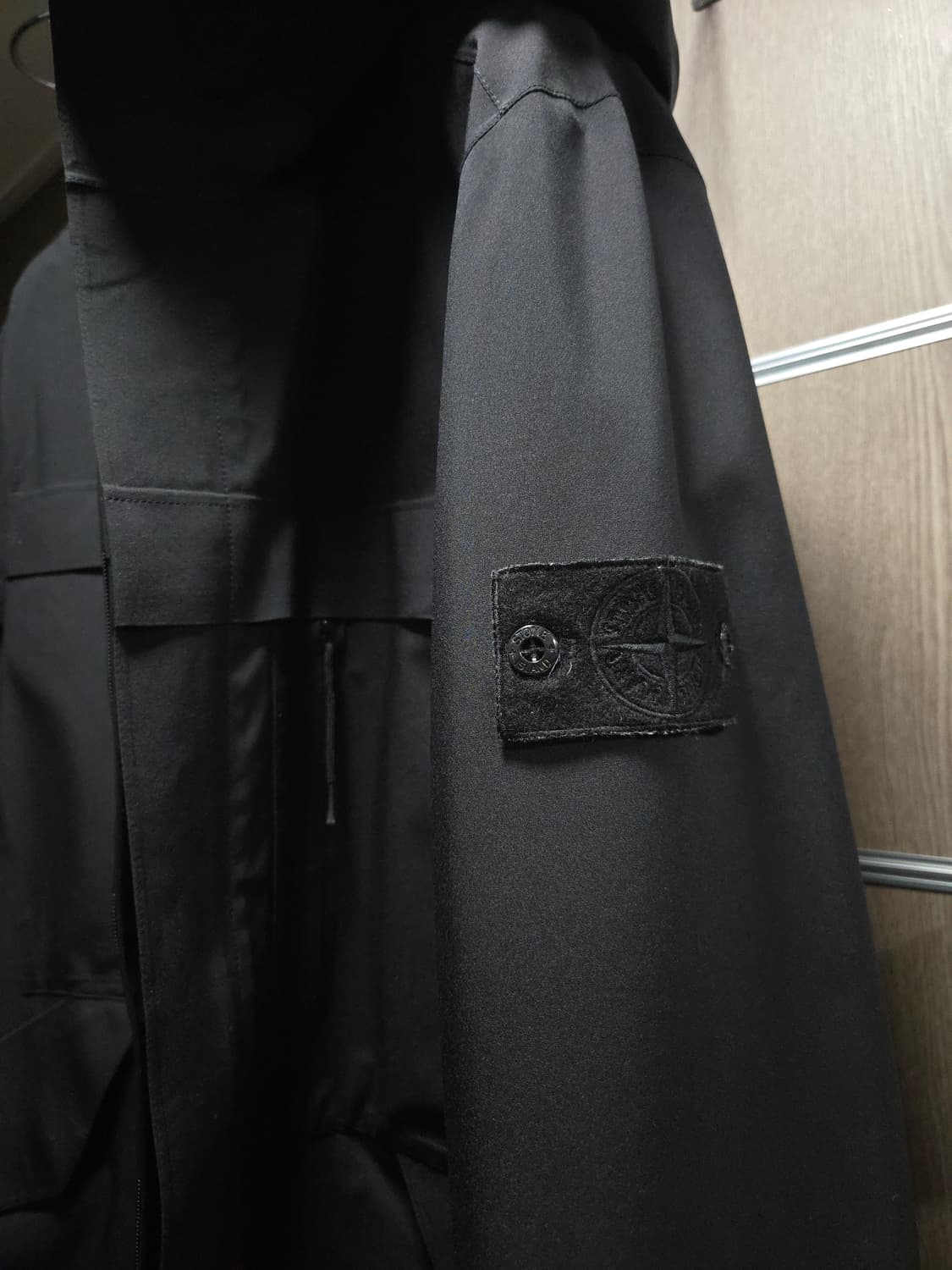 스톤아일랜드 고스트피스 탱크쉴드 파카 상품이미지2