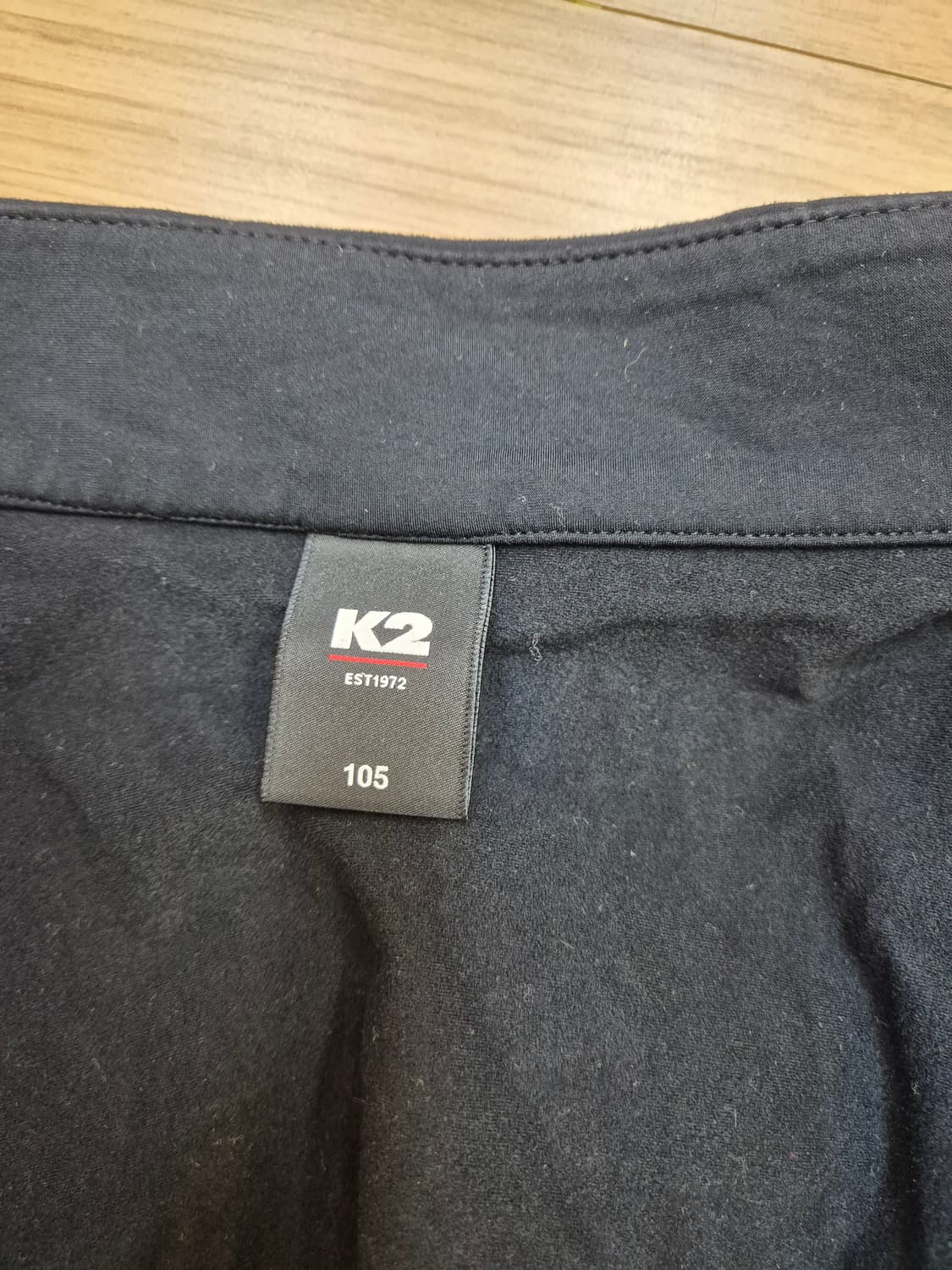 K2 남성 등산 자켓 판매합니다. 무난한 블랙 색상이라 어느 옷에도 잘  상품이미지3