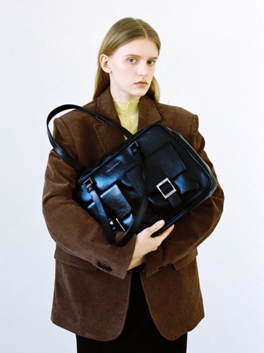 필인더블랭크 Trapezoid PK Shoulder Bag 숄더백 상품이미지1