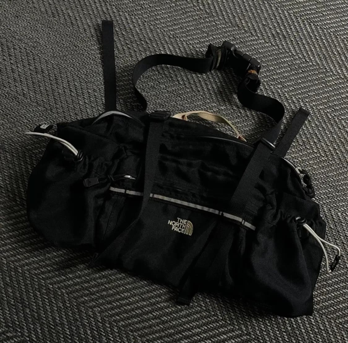 노스페이스 유틸리티 워크 크로스백 블랙 상품이미지1