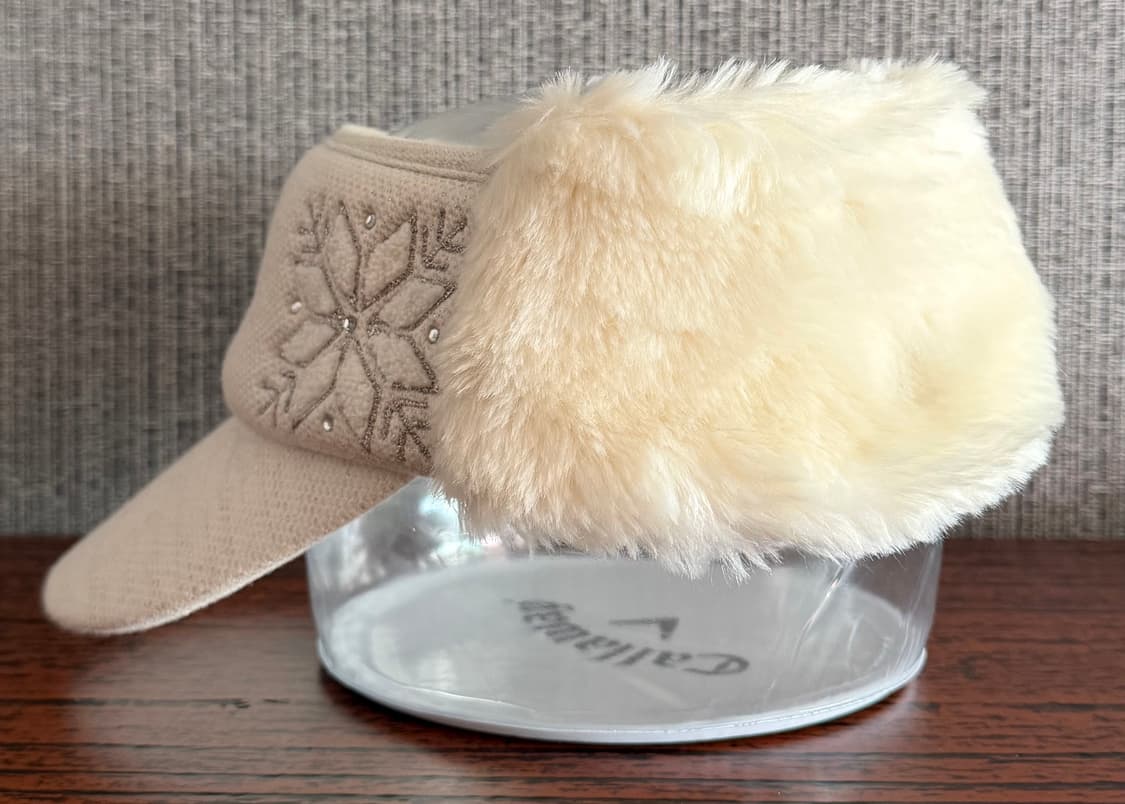 겨울 눈꽃 자수 귀달이 골프 모자 아이보리 털 귀덮개 방한 니트 캡 캠핑 상품이미지2