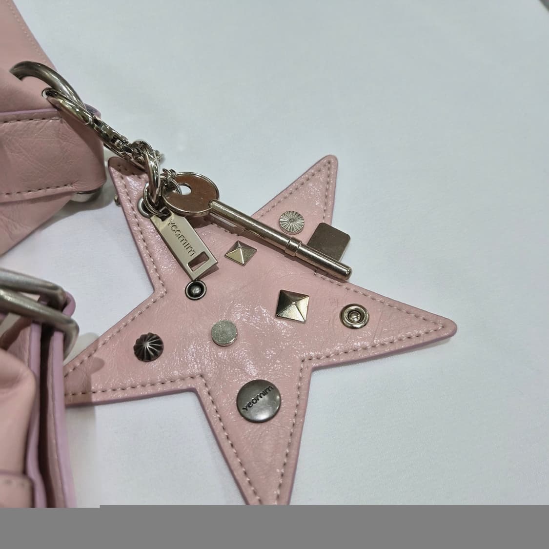 (새상품) 여밈 슬라우치백&키링세트(연한핑크색) 상품이미지5