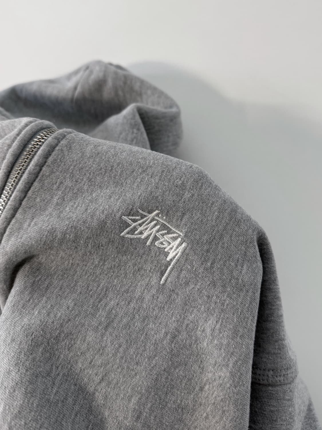 스투시 재팬 루즈핏 애쉬 헤더 스탁 로고 해비스웻 후드집업 상품이미지4