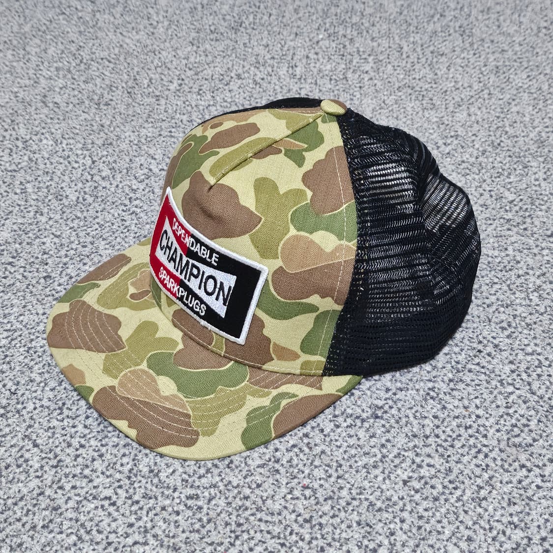 허프 HUF 카모 헤링본 메쉬 캡 (챔피언 스파크플러그 패치) 상품이미지3
