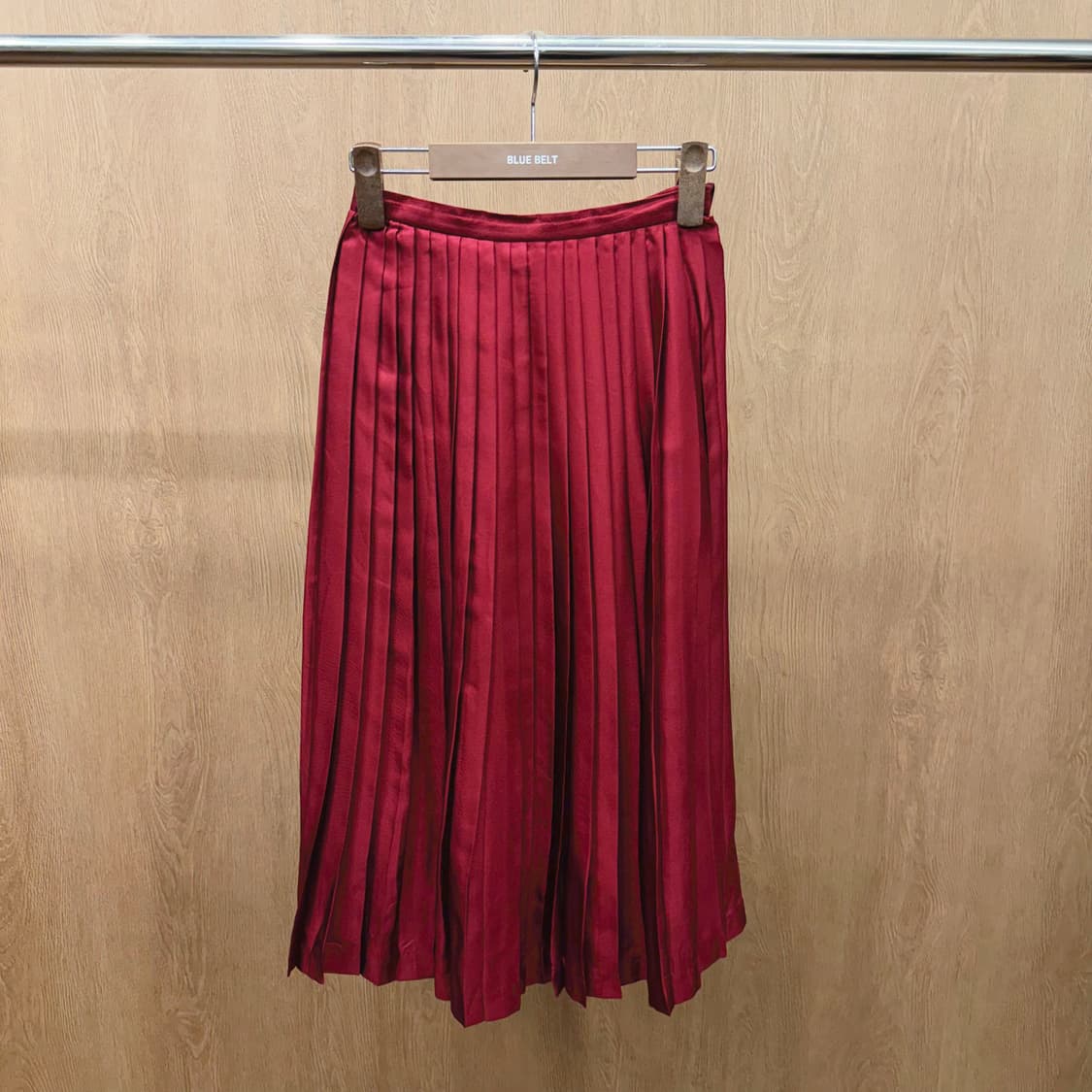 샤넬 실크 노카라 자켓 A라인 스커트 셋업 골드 버튼 플리츠 디테일 레드 상품이미지9