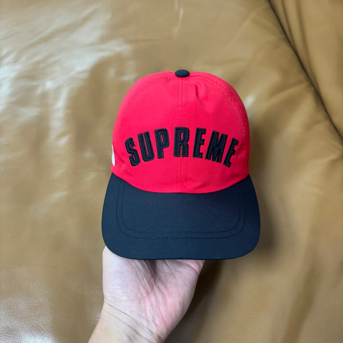 슈프림 x 노스페이스 고어텍스 아크 로고 레드 블랙 6패널 볼캡 모자 상품이미지2