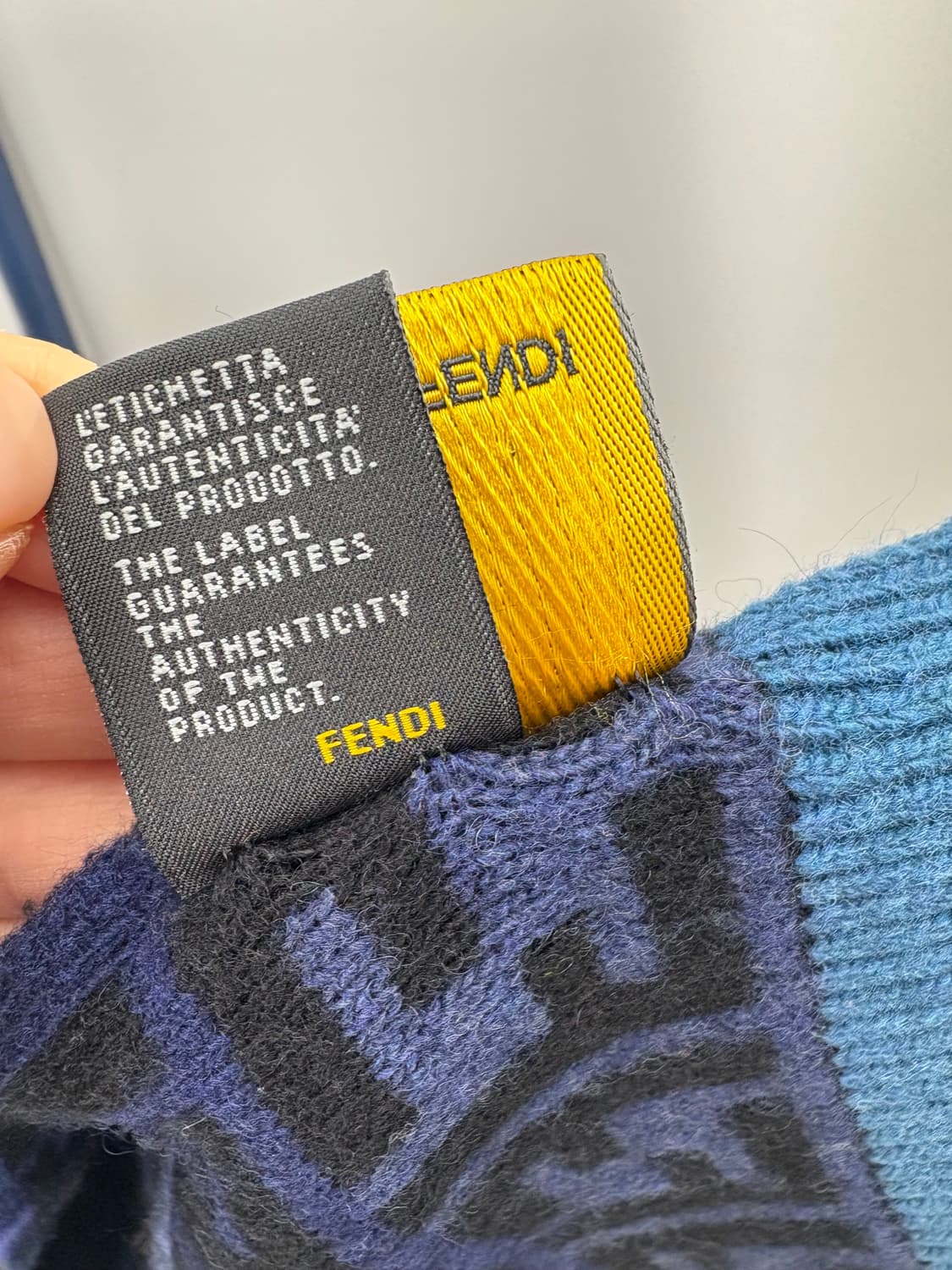  팬디 블루 체크 목도리 루키CK9794 상품이미지4