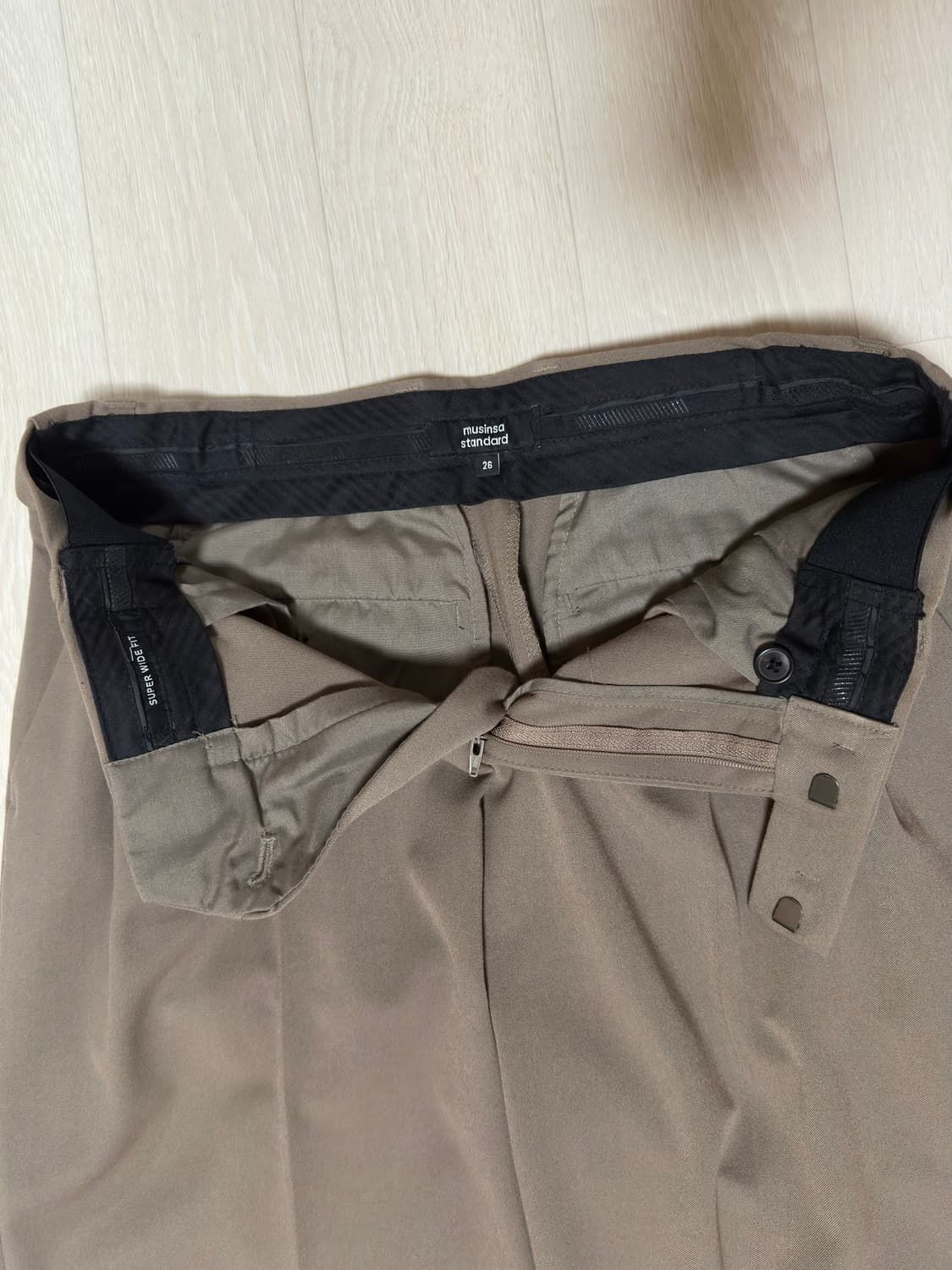 무신사 슈퍼 와이드 히든 밴딩 슬랙스 상품이미지5