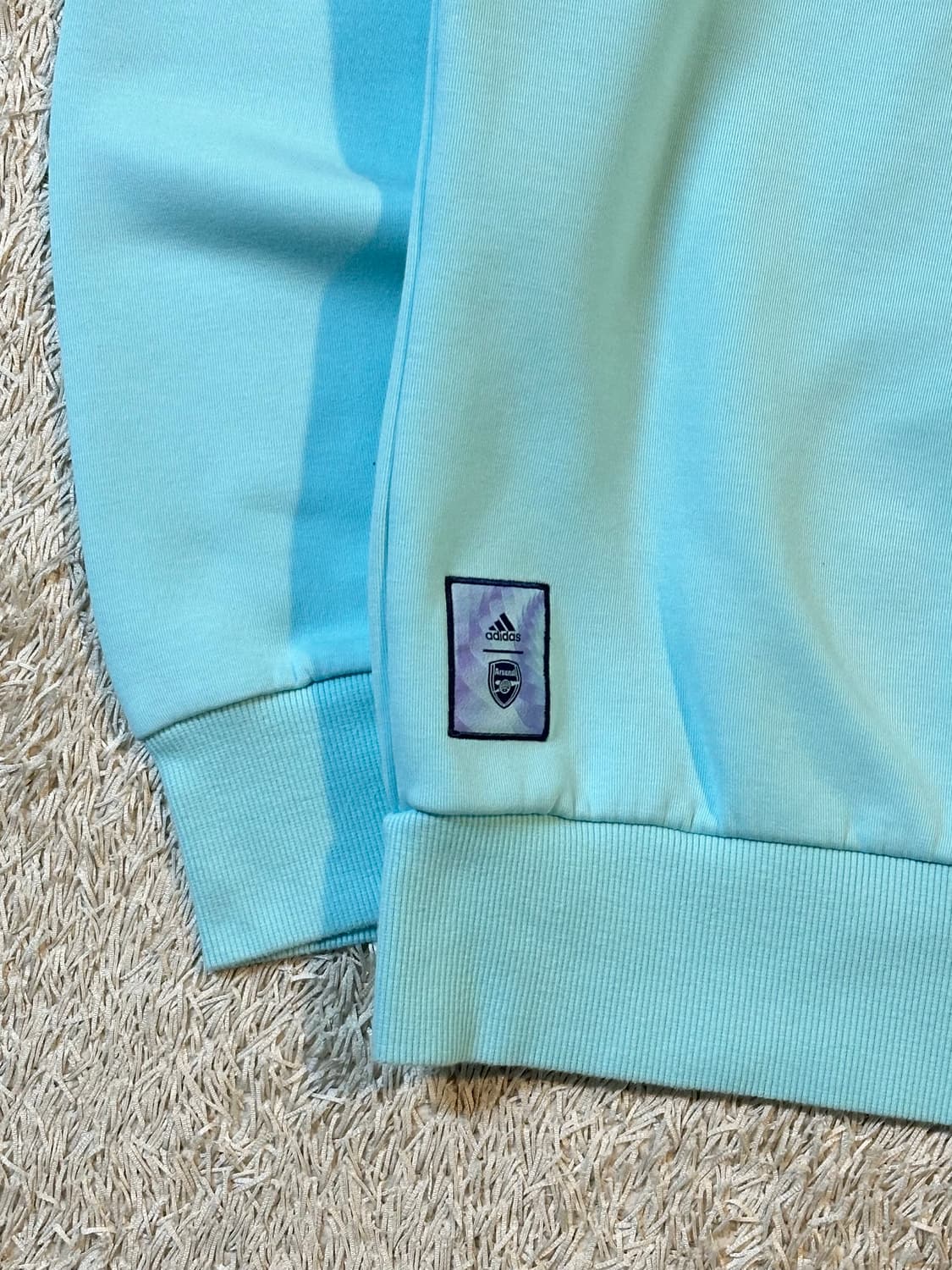 아디다스 아스날 자수로고 후드티 스카이블루 상품이미지3