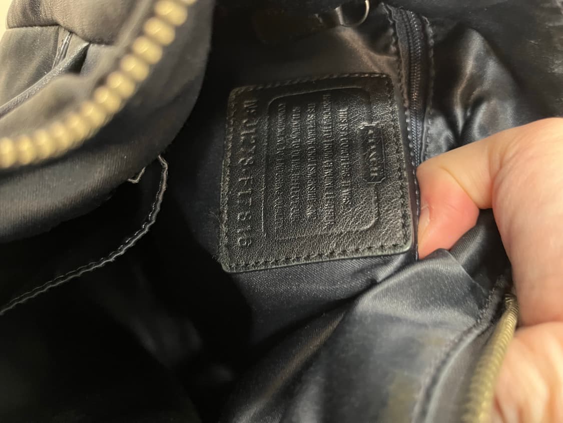 Coach Black Paper Shoulder Bag 상품이미지10