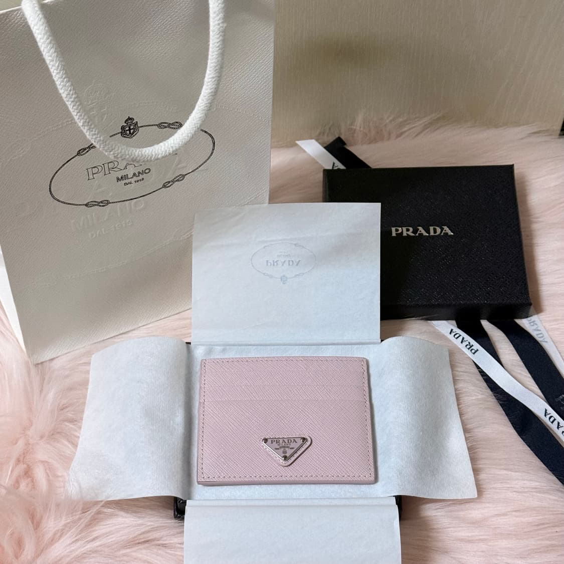 프라다 사피아노 레더 트라이앵글 로고 카드 지갑 앨러배스터 핑크 새제품 상품이미지2