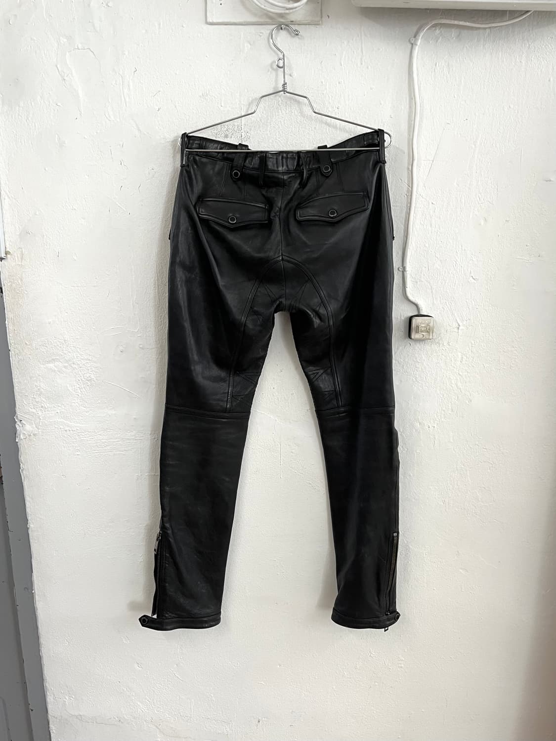 버버리 프로섬 2011SS 런웨이 레더 바이커 팬츠 상품이미지9