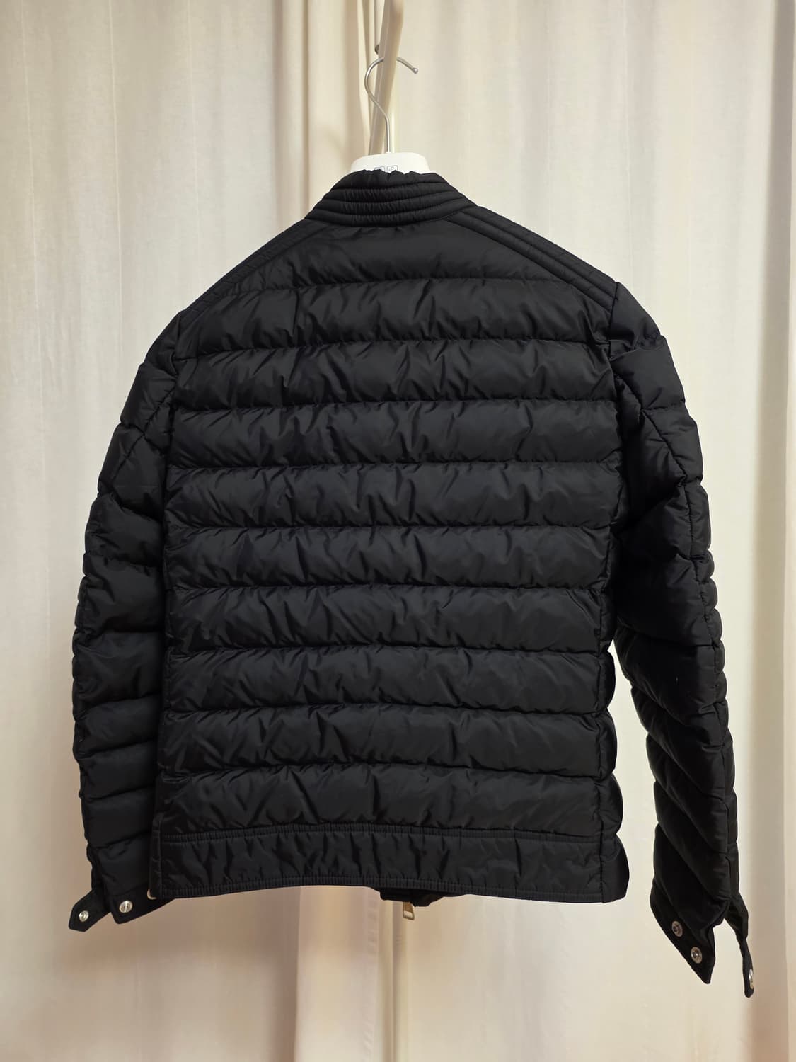 [23년] 몽클레어 아미오 경량 바이크 다운 패딩 3사이즈 상품이미지6