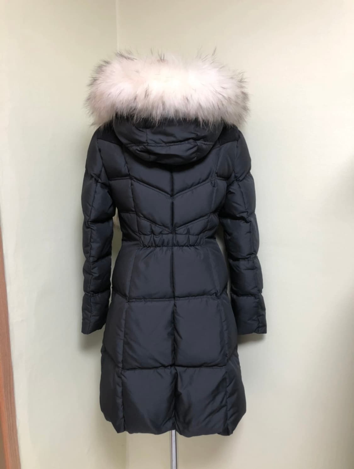 a.t.corner 오리털 패딩/천연 라쿤퍼/ 방울장식/55~66/상태최 상품이미지3