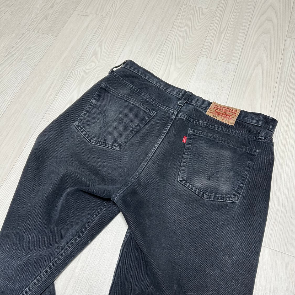 [W36 L30] 리바이스501 00s 스트레이트핏 흑청데님 상품이미지5