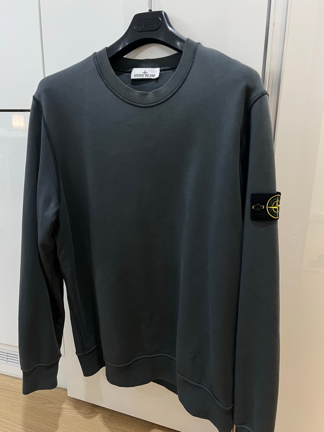 24fw 스톤아일랜드 맨투맨 2xl 상품이미지1