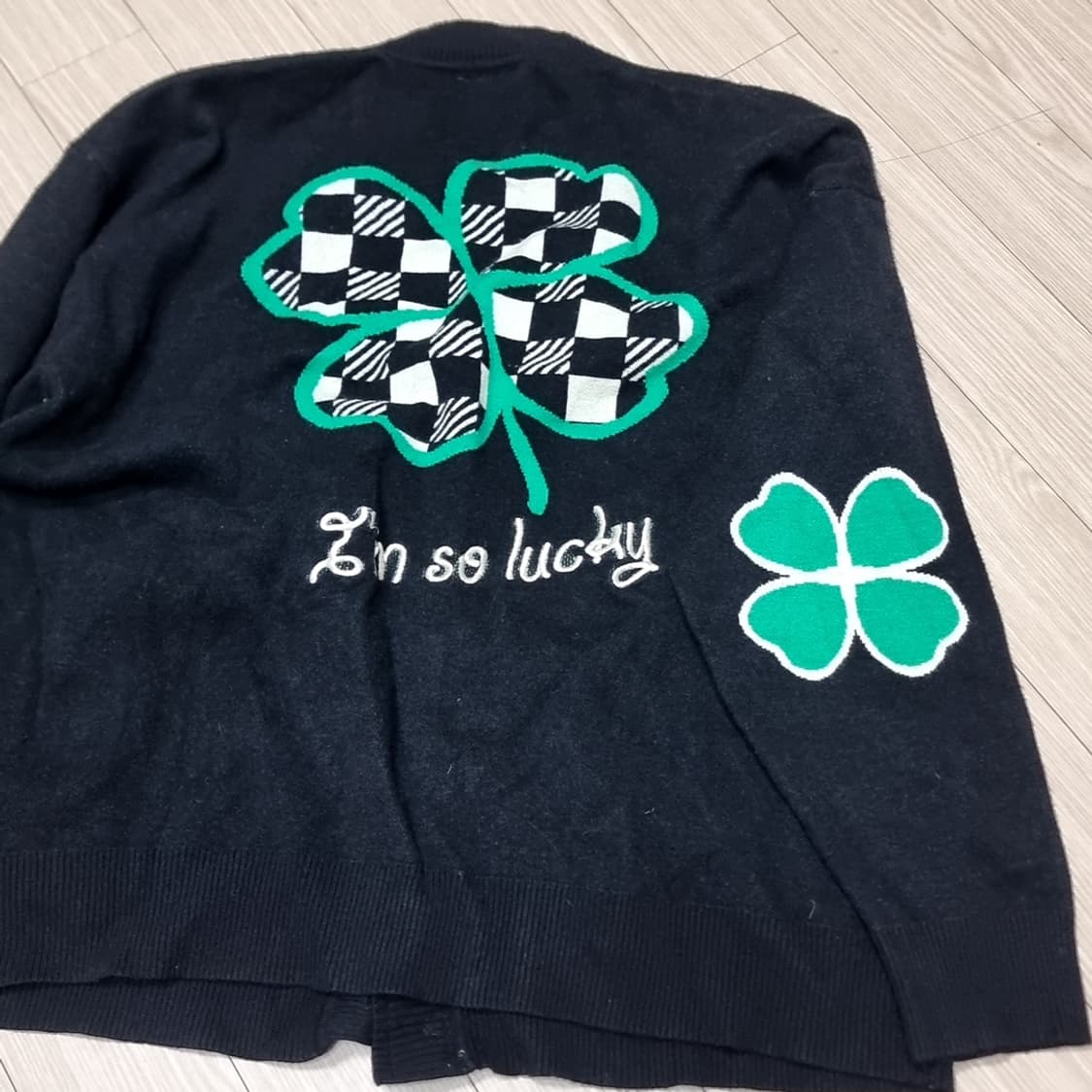 제너럴아이디 클로버 자수 블랙 가디건(Free) 상품이미지4