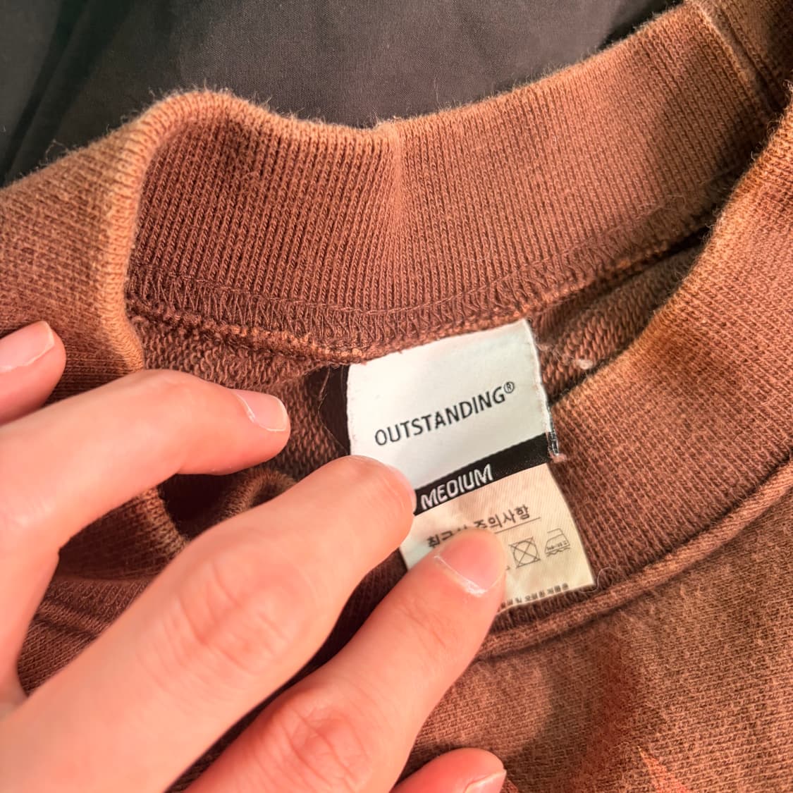 아웃스탠딩 맨투맨 상품이미지2