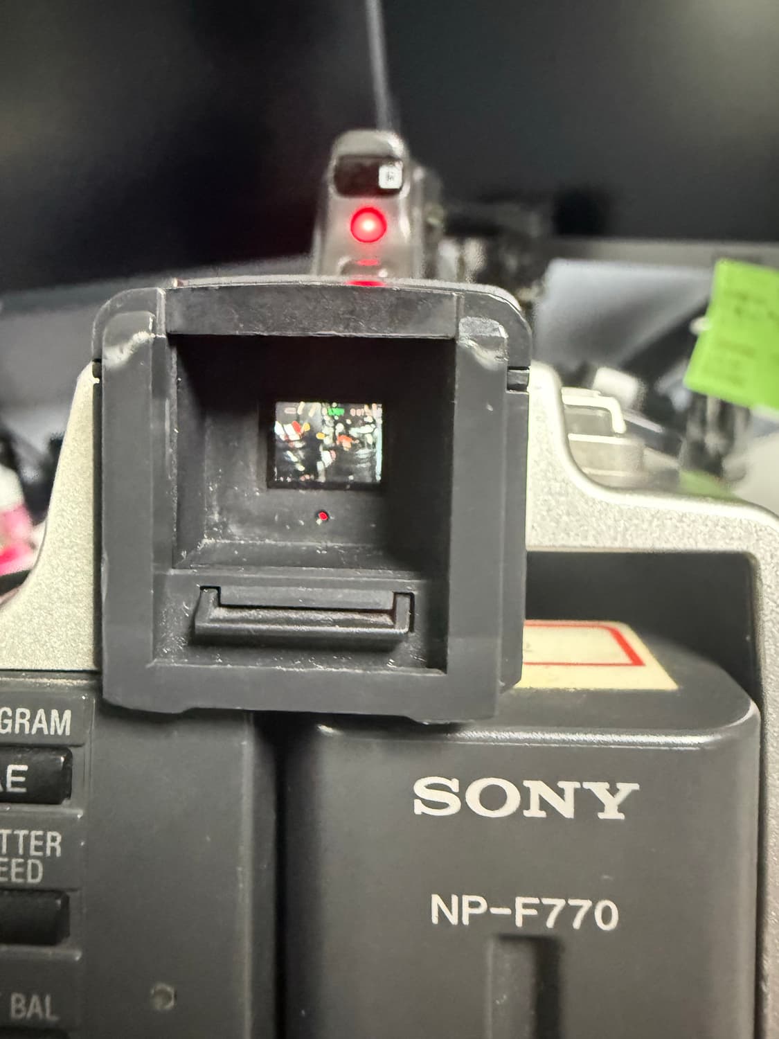 Sony DCR-VX2000 6mm 디지털 캠코더 상품이미지5