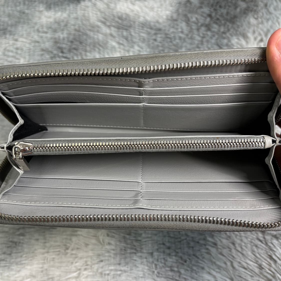 디올 오블리크 다이아몬드 지퍼 장지갑 상품이미지5