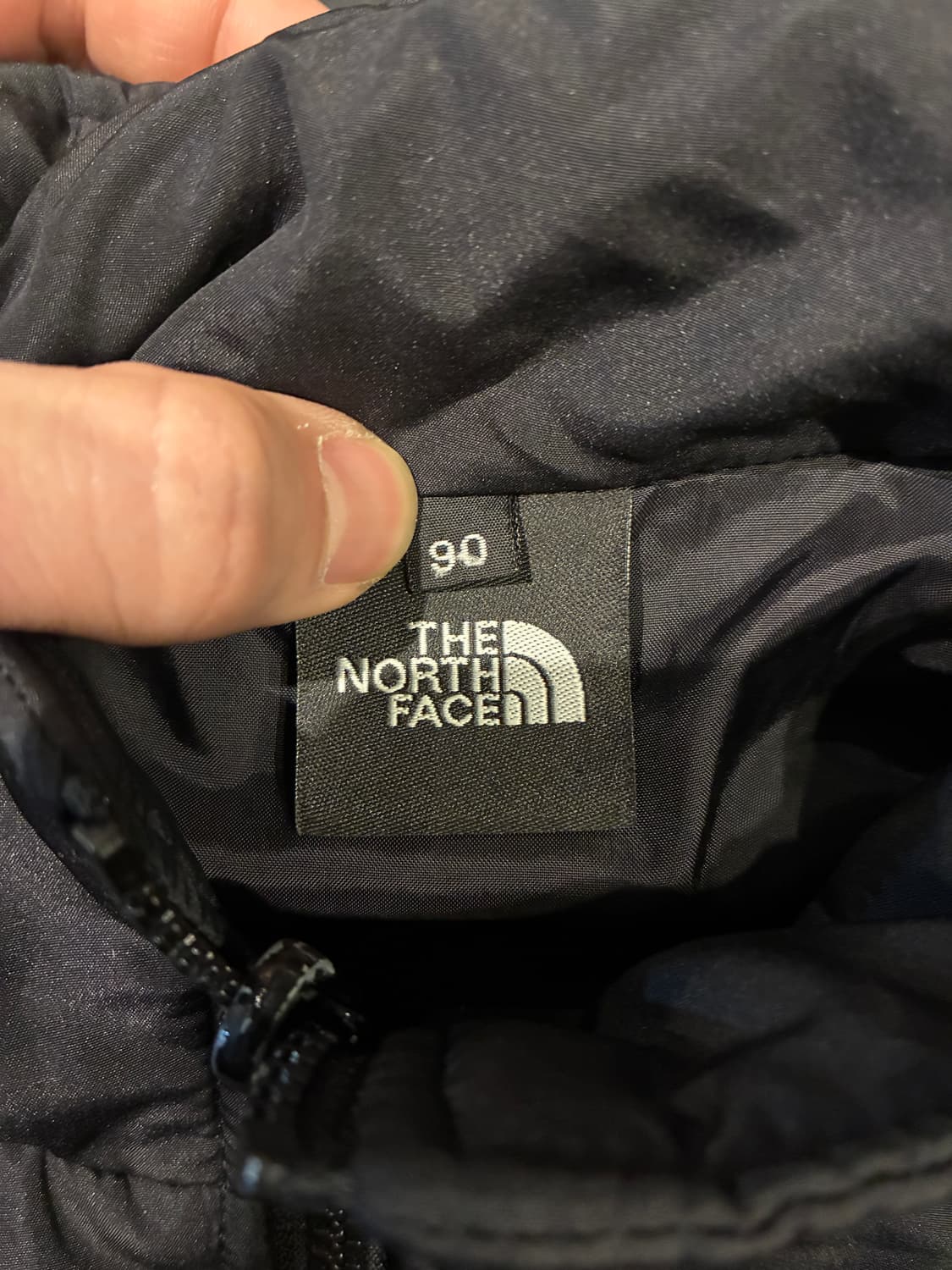 90) 노스페이스 경량 패딩 블랙 상품이미지2