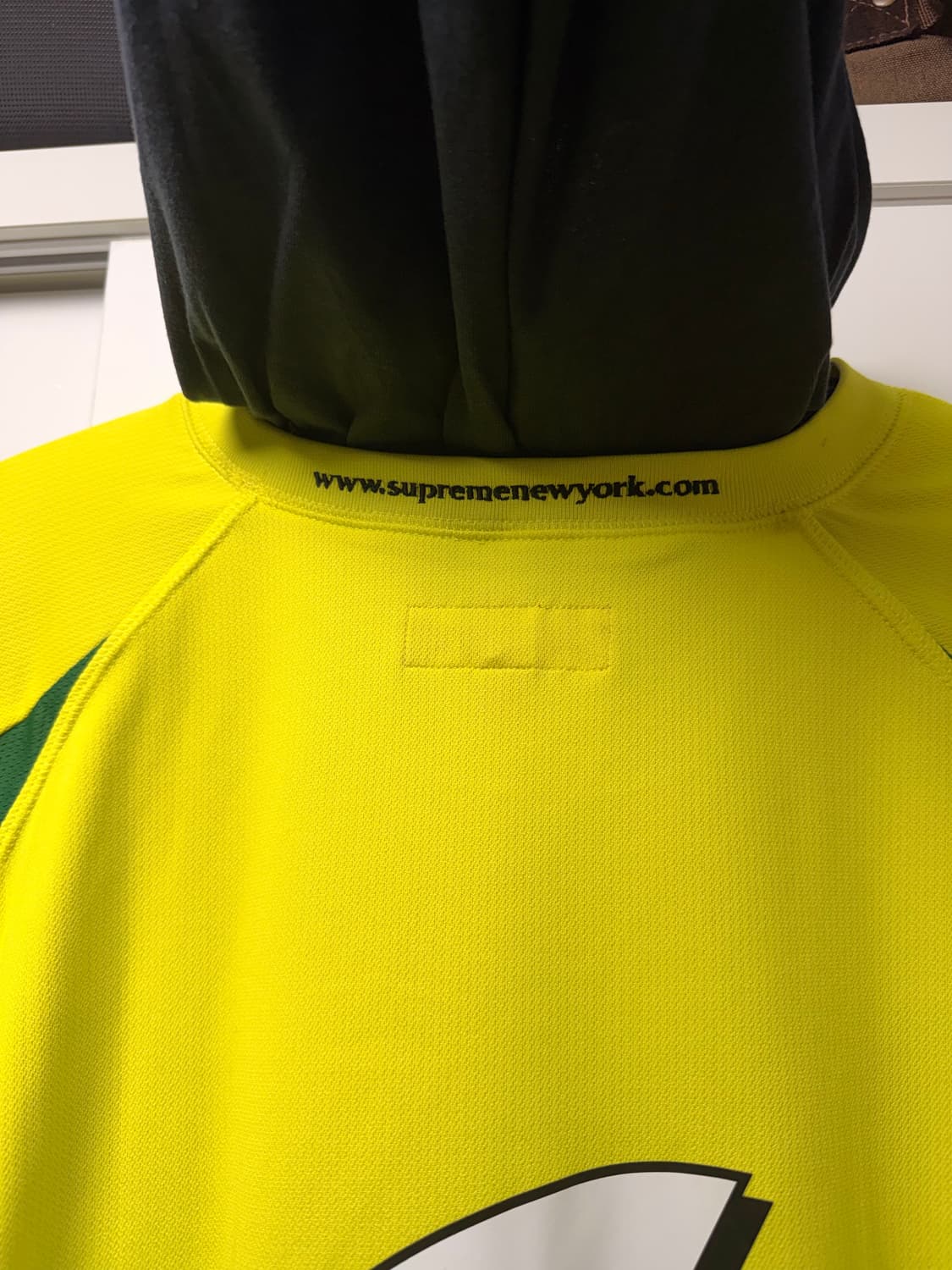 23fw supreme hooded soccer jersey L 상품이미지3