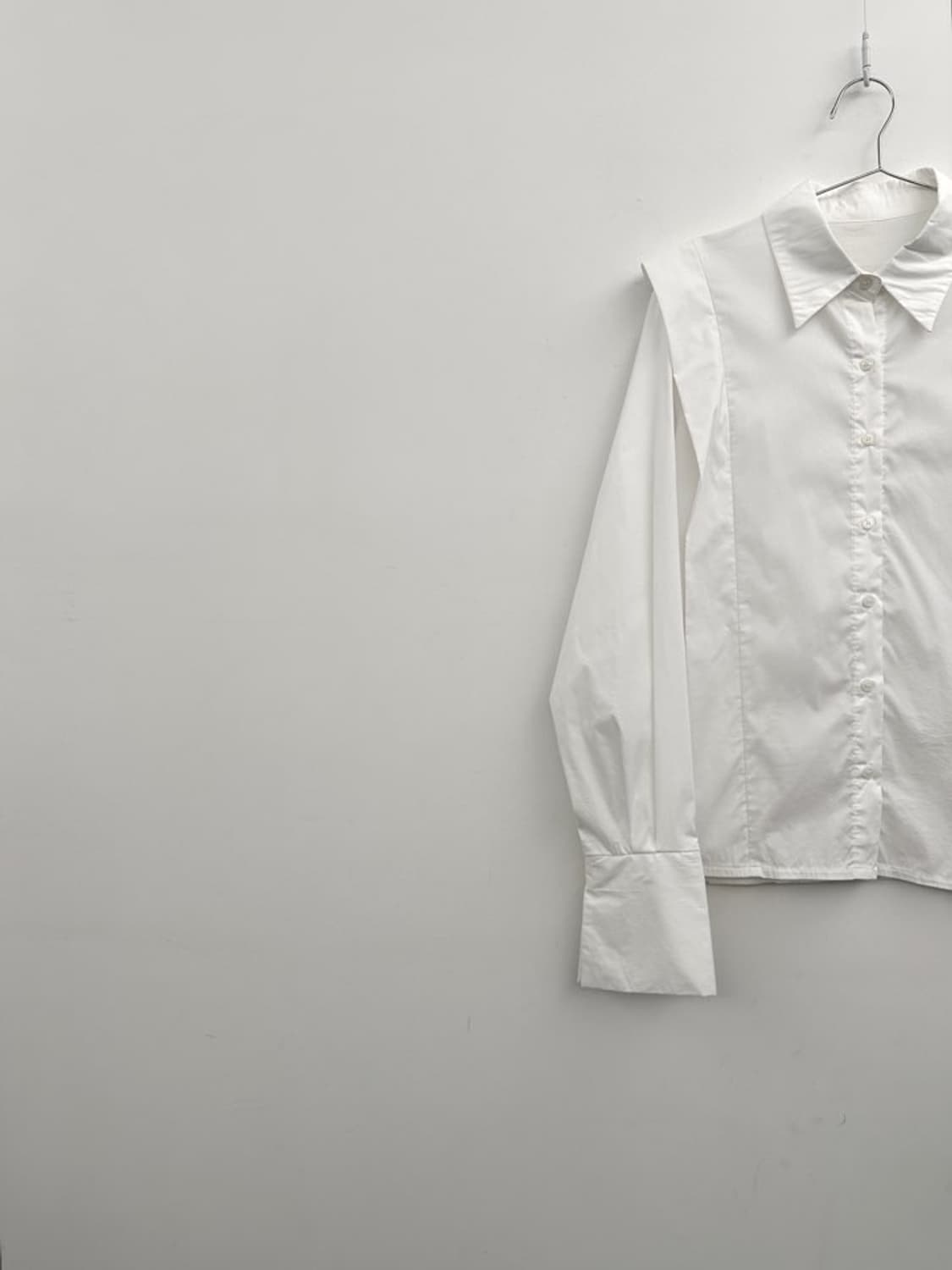 3D triangle tuck shirt / white 상품이미지2