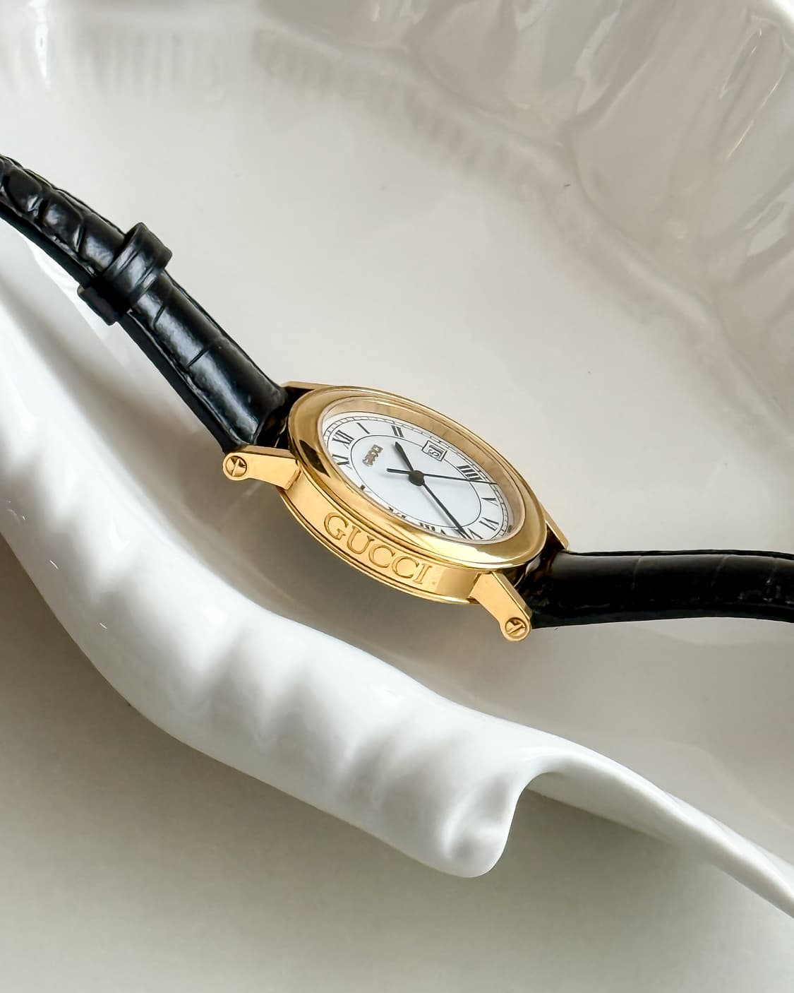 구찌 인그레이빙 남여공용 시계 상품이미지1