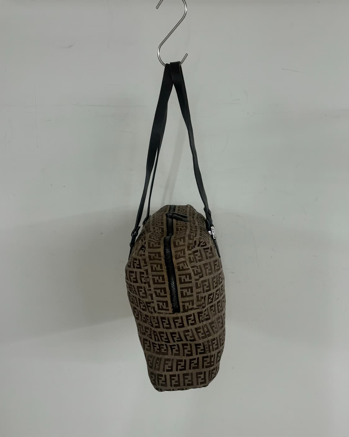 펜디 주카 FF 로고 자카드 토트백 상품이미지5