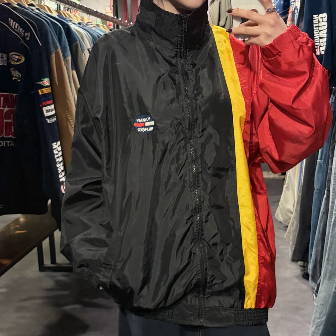 Tommy Hilfiger 타미힐피거 바람막이 블랙 레드 옐로우  상품이미지4