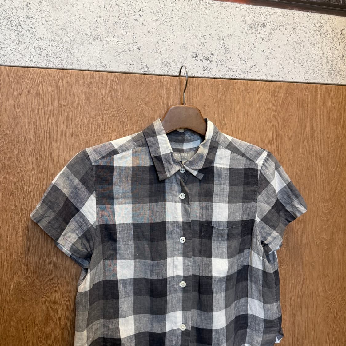 마가렛 호웰 린넨 반팔 셔츠 체크 패턴 디테일 루즈핏 블랙 상품이미지5