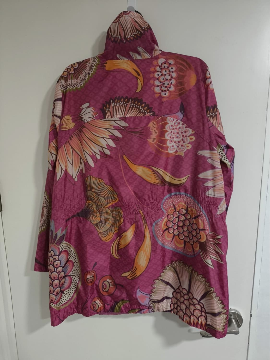 38 오일릴리 플로럴 프린트 바람막이 자켓 상품이미지7