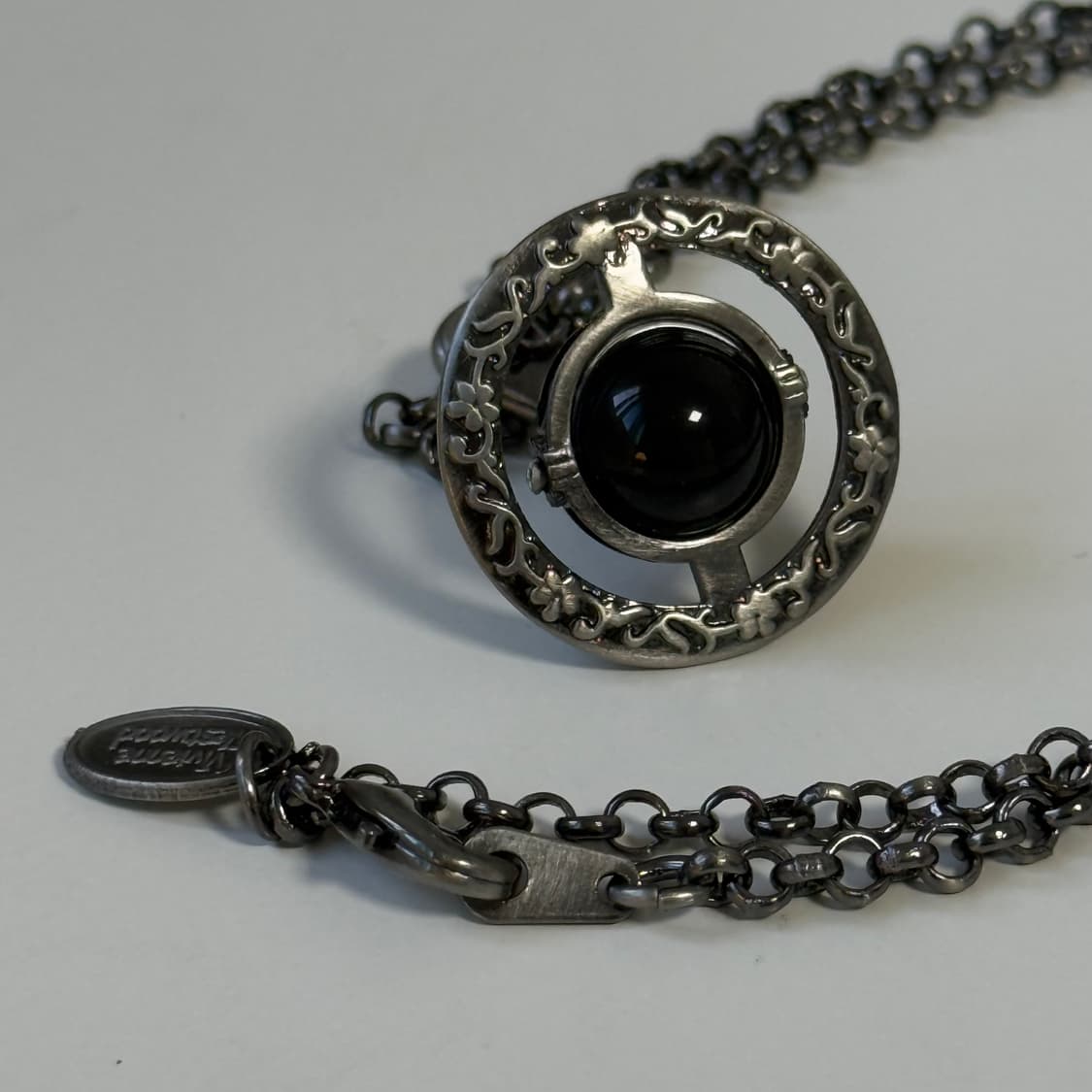 비비안웨스트우드 고딕 팬던트 orb 목걸이 상품이미지2