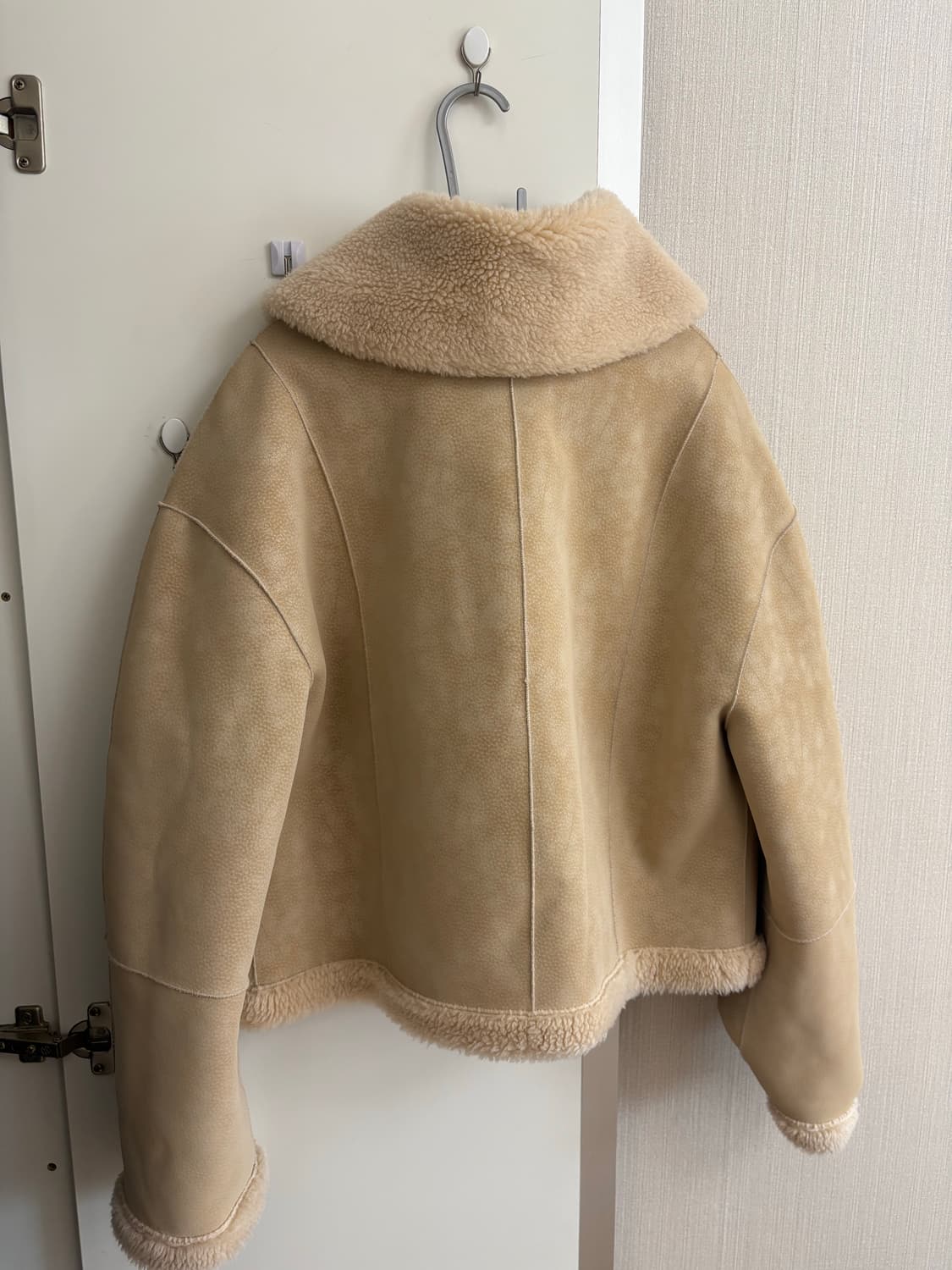 더오픈프로덕트 리버시블 무스탕 상품이미지3